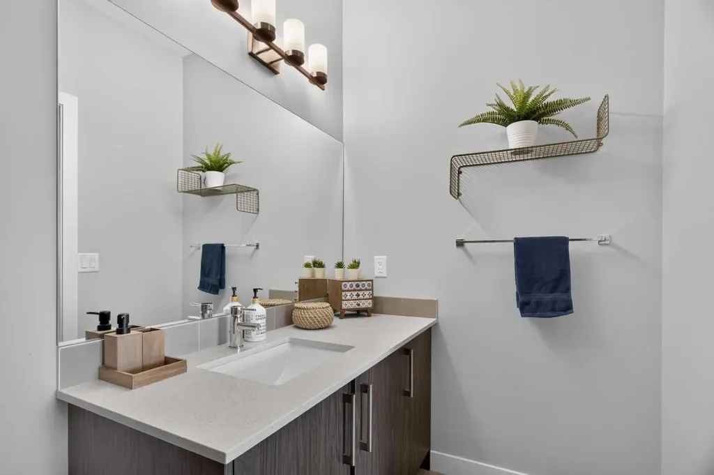 107 Redstone Crescent NE Calgary AB T3N 1M4