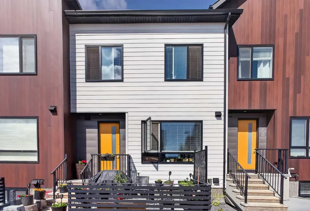 107 Redstone Crescent NE Calgary AB T3N 1M4