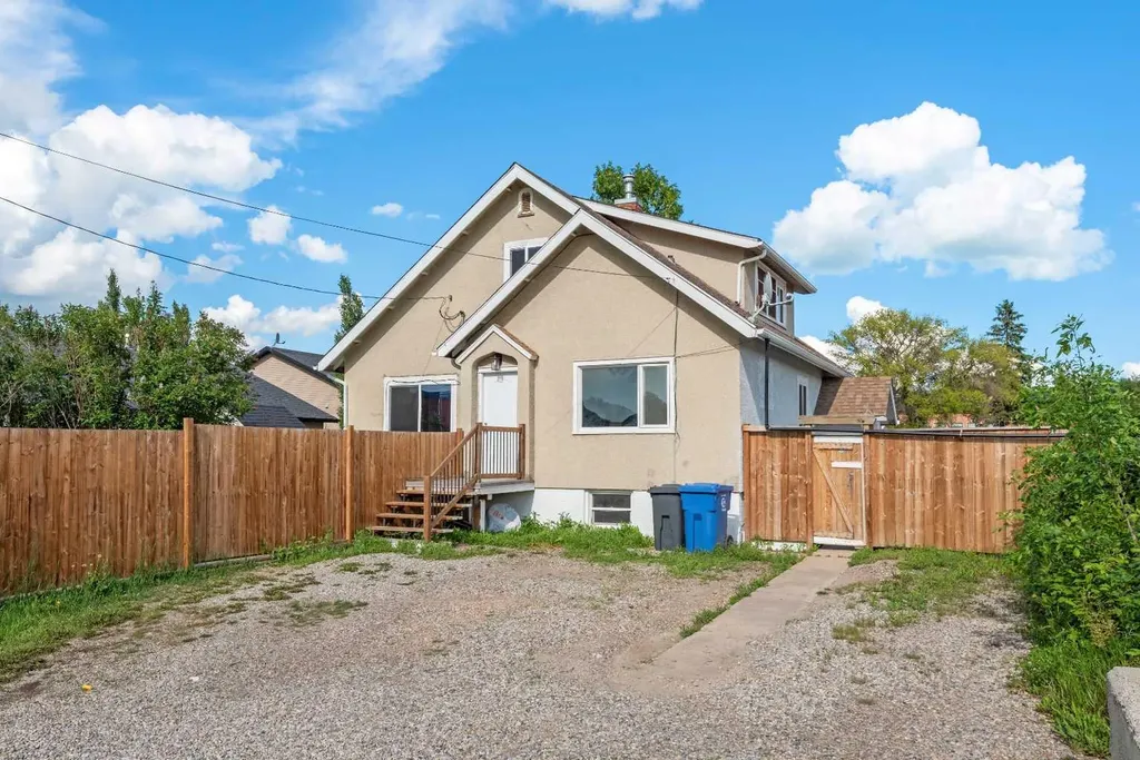 302 6 Avenue NE Three Hills AB T0M2A0