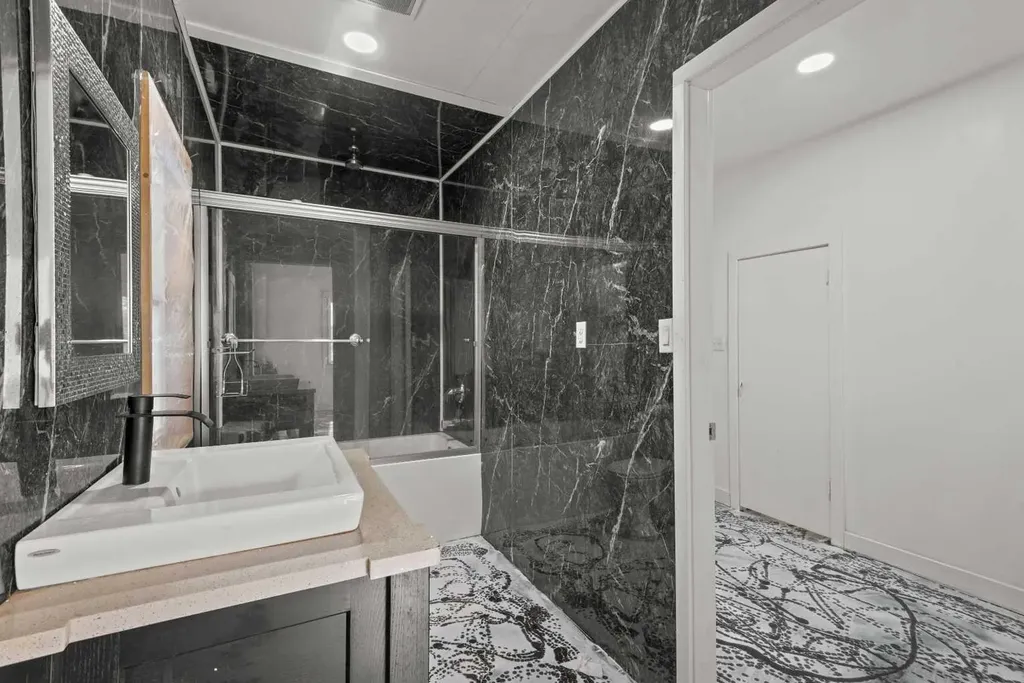 302 6 Avenue NE Three Hills AB T0M2A0