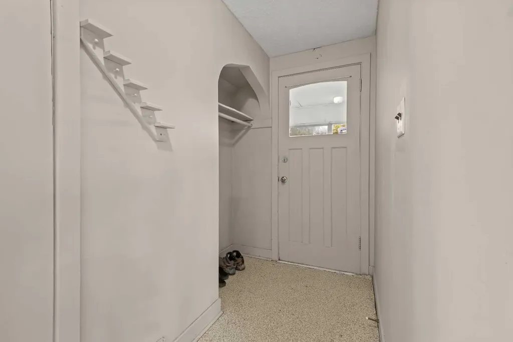302 6 Avenue NE Three Hills AB T0M2A0