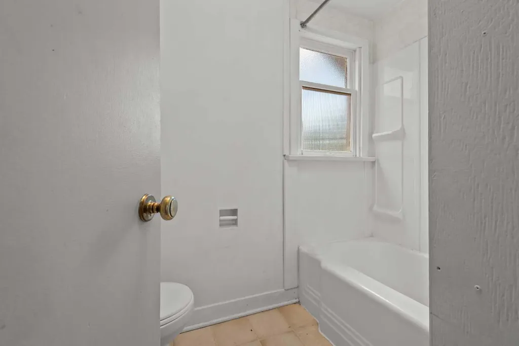 302 6 Avenue NE Three Hills AB T0M2A0