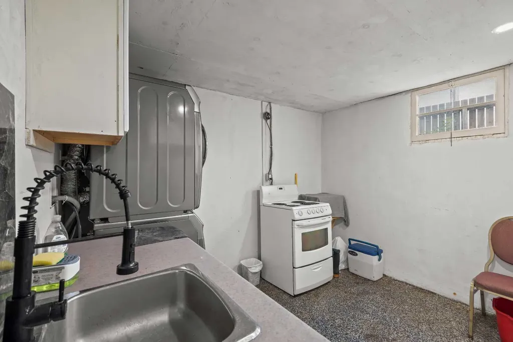 302 6 Avenue NE Three Hills AB T0M2A0