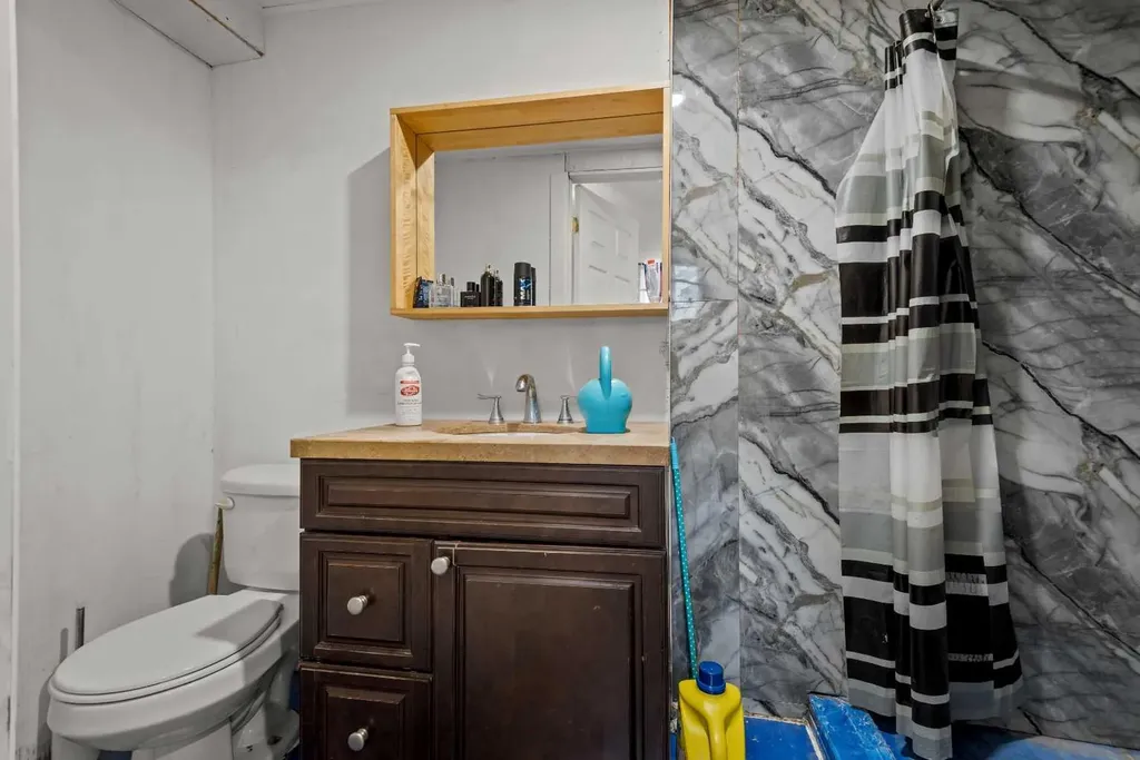 302 6 Avenue NE Three Hills AB T0M2A0