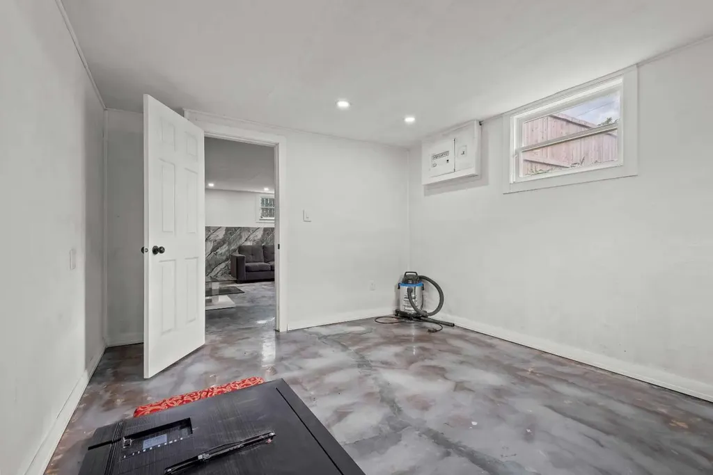 302 6 Avenue NE Three Hills AB T0M2A0