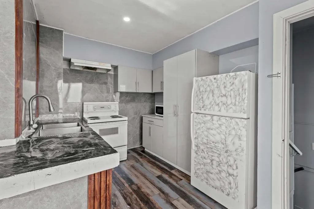 302 6 Avenue NE Three Hills AB T0M2A0