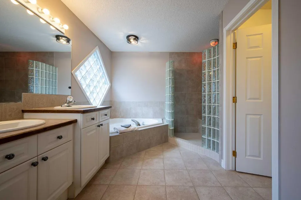 13 Cranston Drive SE Calgary AB T3M 1A2