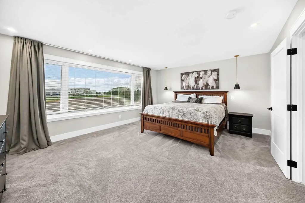 12 Willow Street Cochrane AB T4C 2V3