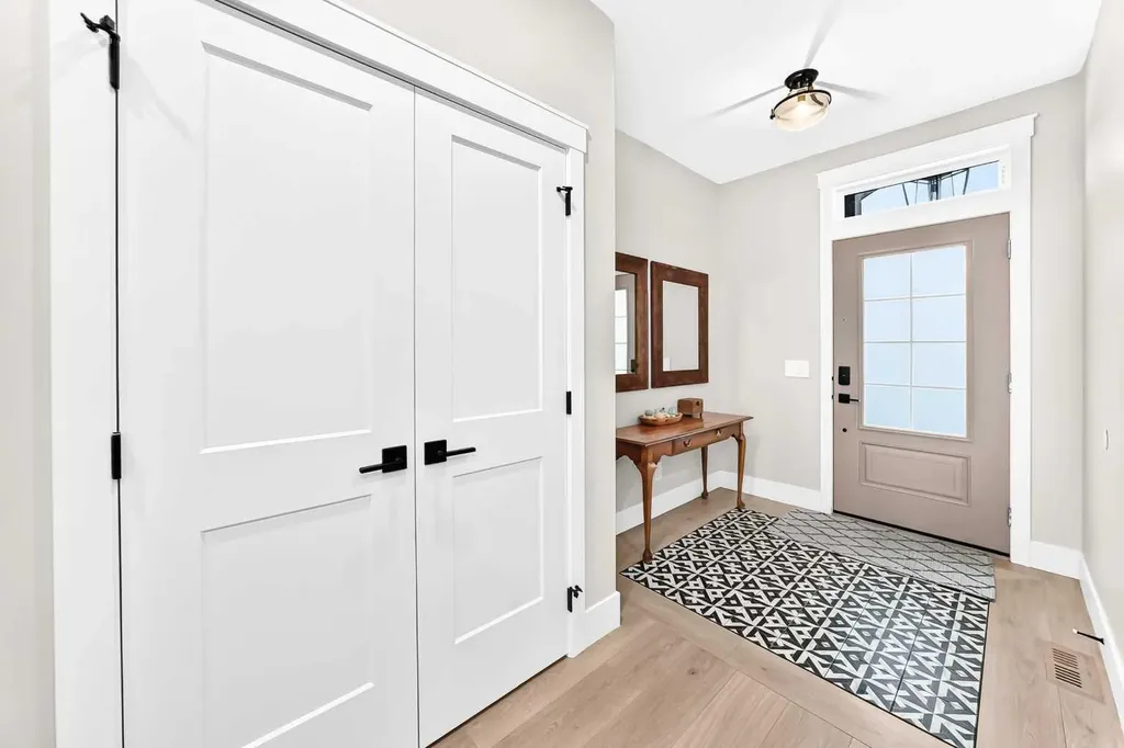 12 Willow Street Cochrane AB T4C 2V3
