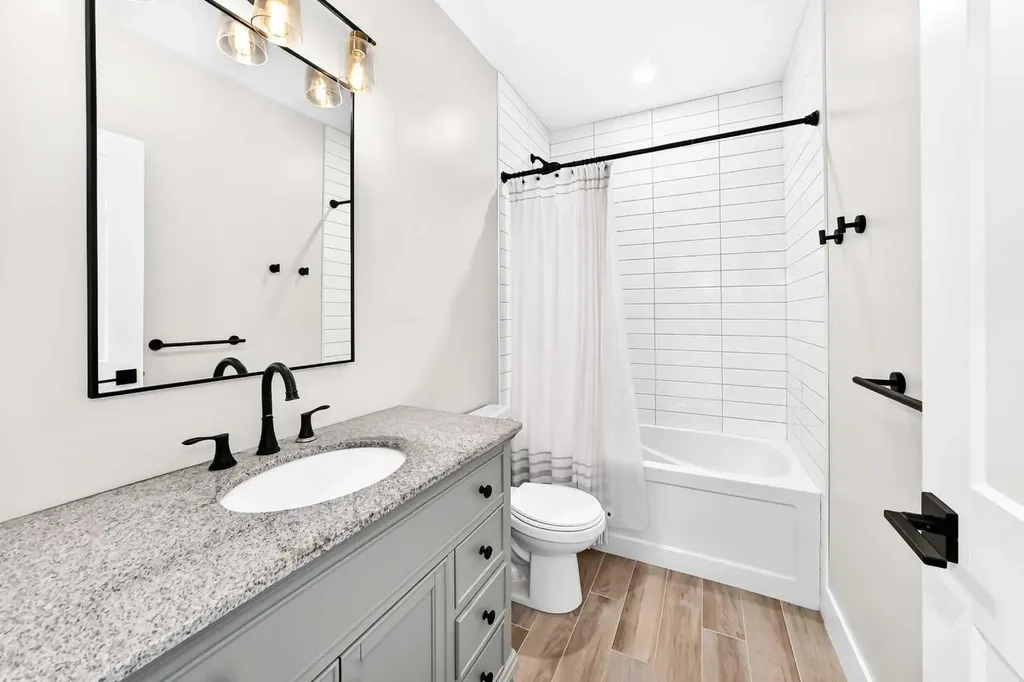 12 Willow Street Cochrane AB T4C 2V3