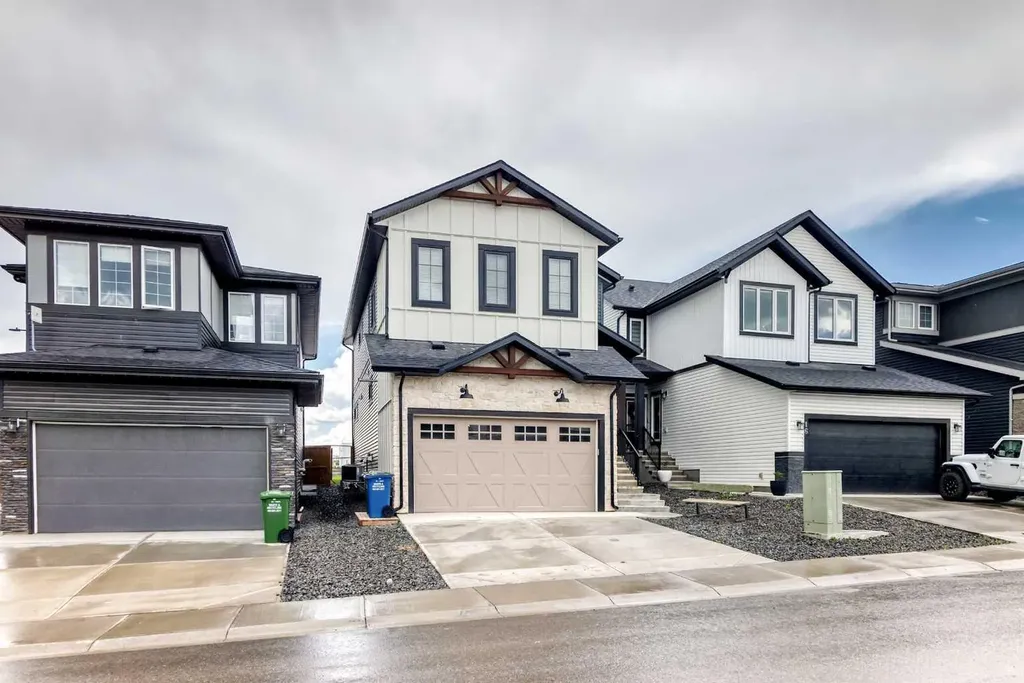 12 Willow Street Cochrane AB T4C 2V3