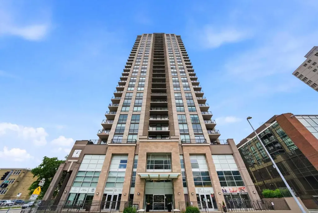 1111 10 Street SW Calgary AB T2R 1E3