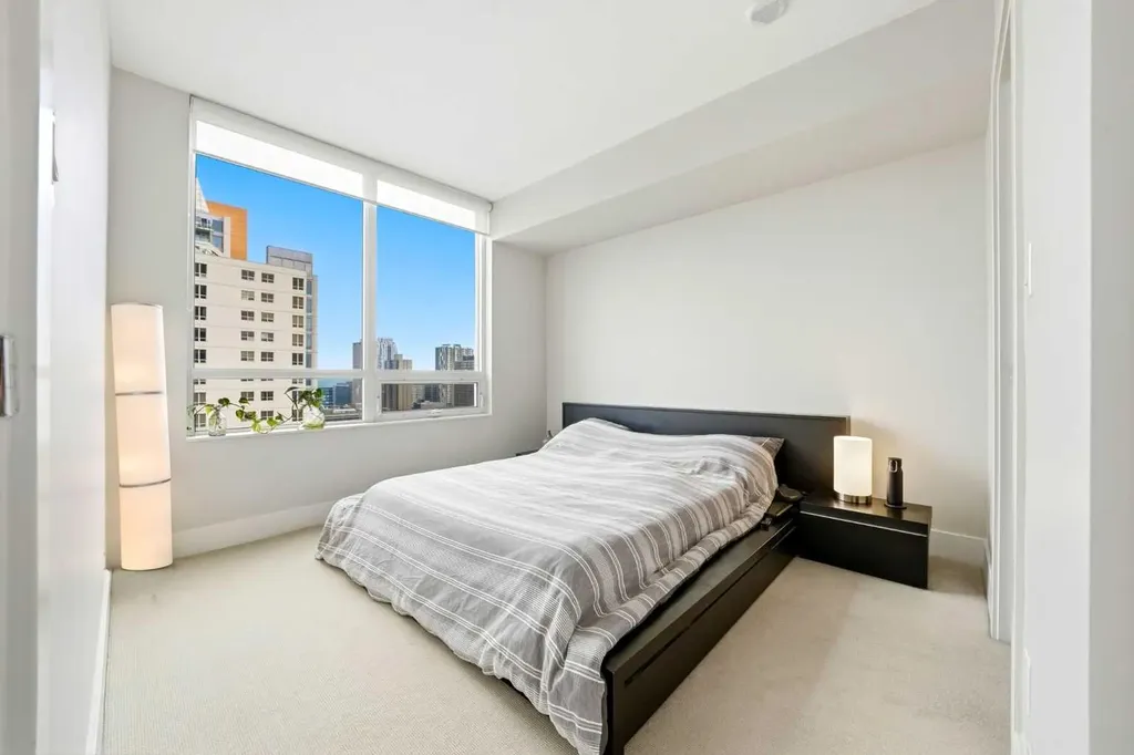 1111 10 Street SW Calgary AB T2R 1E3