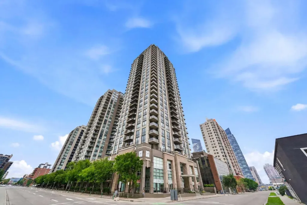 1111 10 Street SW Calgary AB T2R 1E3