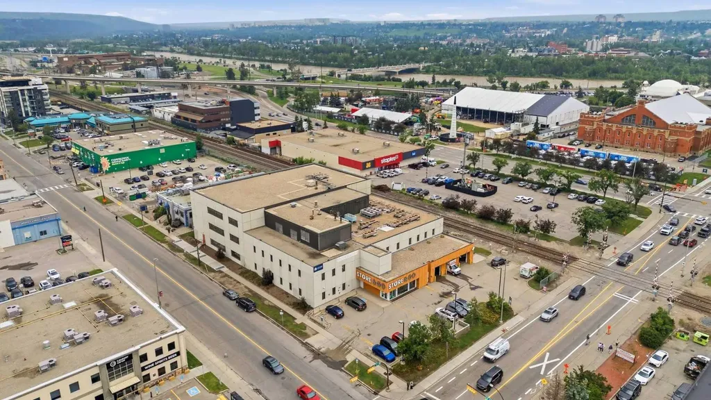 1111 10 Street SW Calgary AB T2R 1E3
