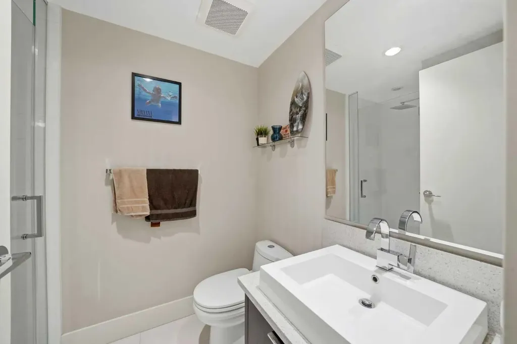 1111 10 Street SW Calgary AB T2R 1E3