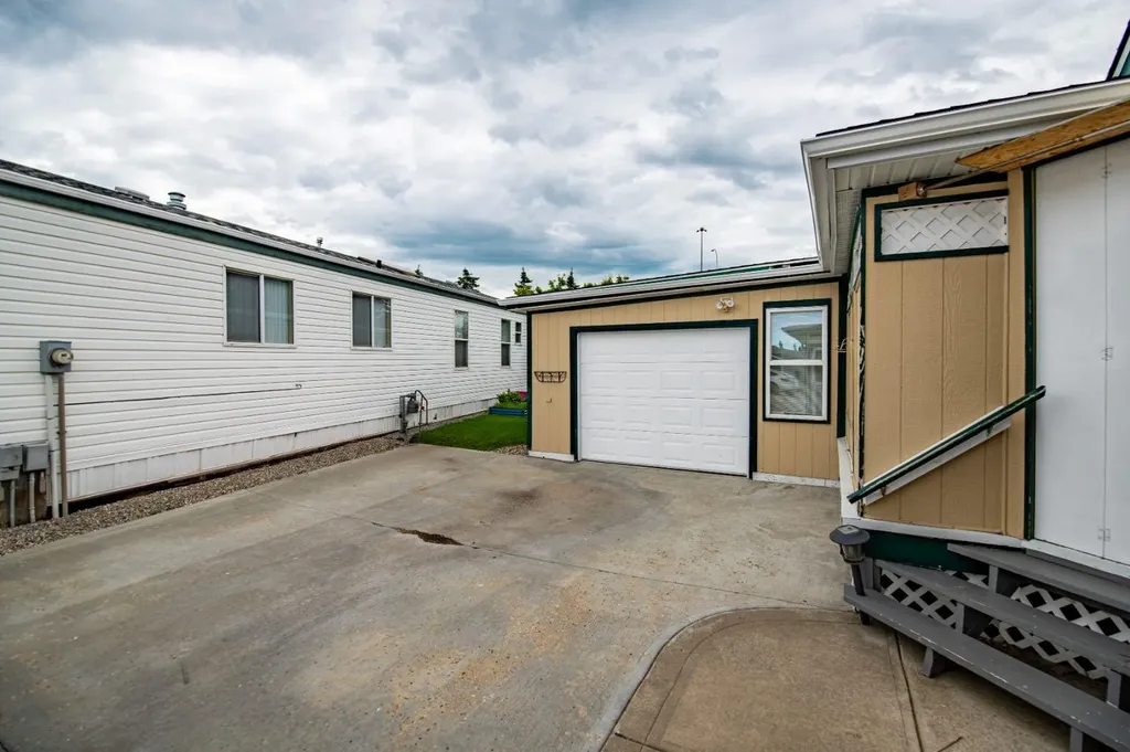 37534 England Way Rural Red Deer County AB T4S 2C3