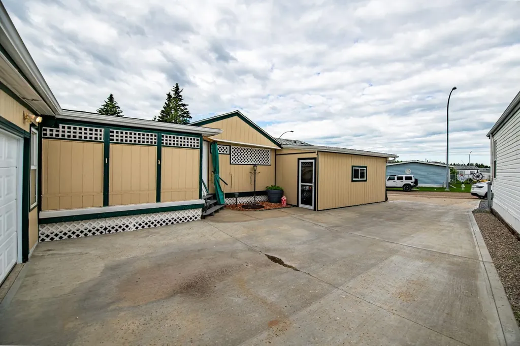 37534 England Way Rural Red Deer County AB T4S 2C3