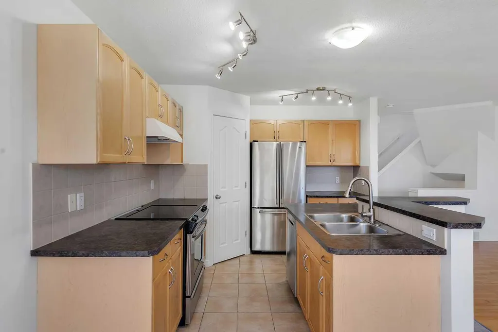 7 Saddlecrest Terrace NE Calgary AB T3J 5L4