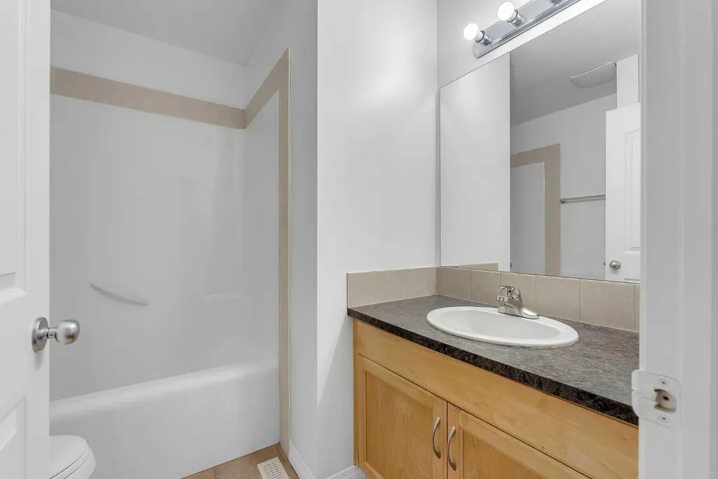 7 Saddlecrest Terrace NE Calgary AB T3J 5L4
