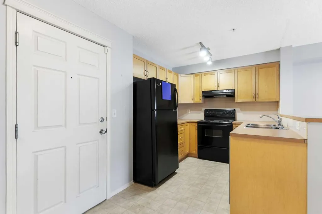70 Panamount Drive NW Calgary AB T3K5Z1