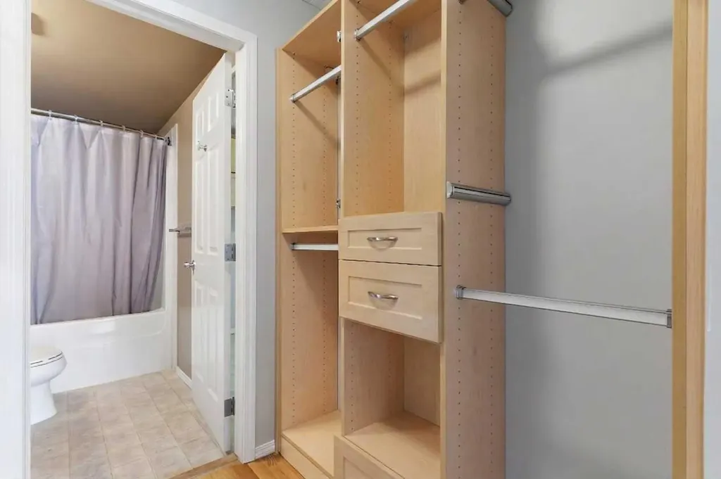 70 Panamount Drive NW Calgary AB T3K5Z1