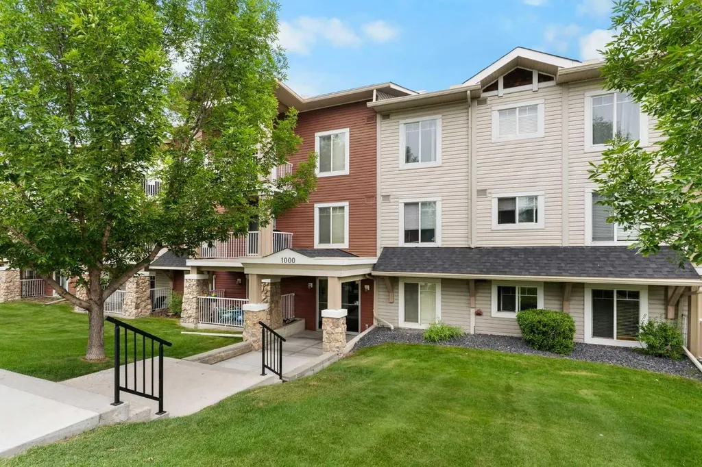 70 Panamount Drive NW Calgary AB T3K5Z1