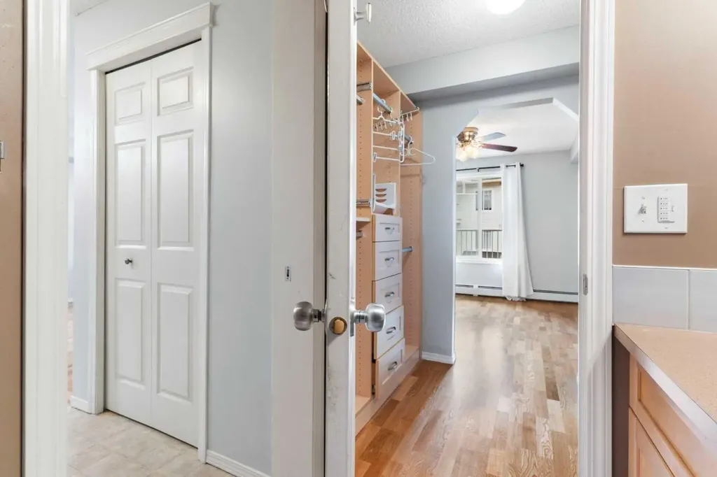 70 Panamount Drive NW Calgary AB T3K5Z1