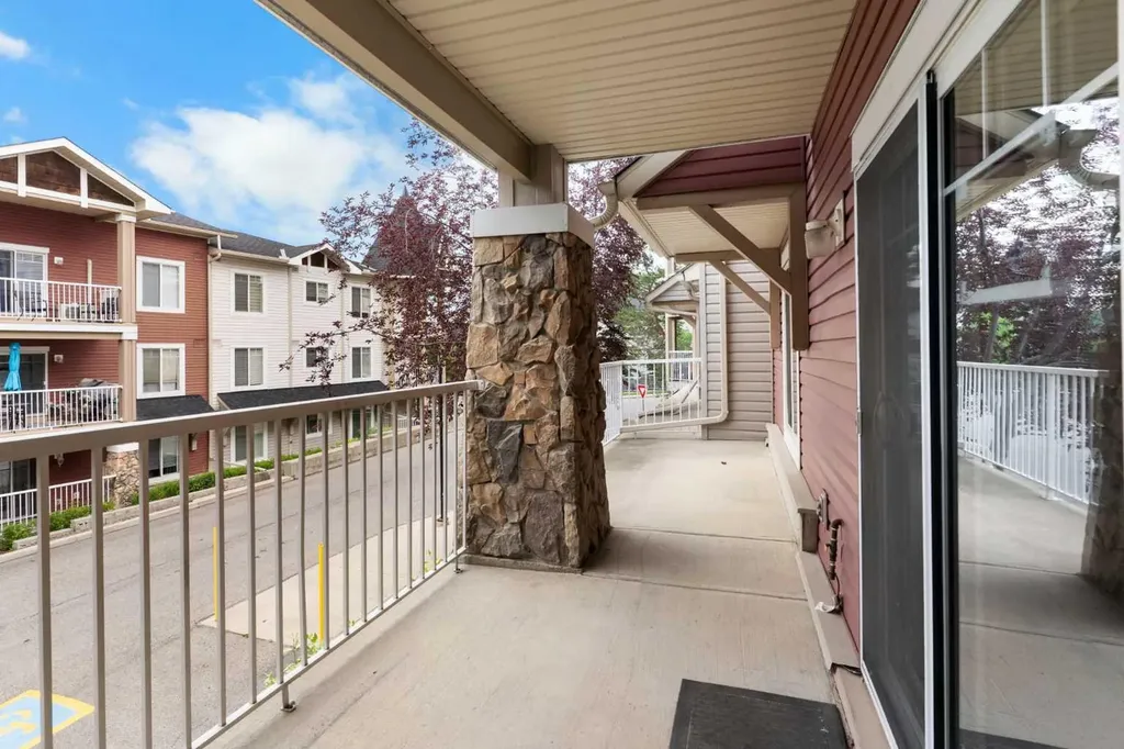 70 Panamount Drive NW Calgary AB T3K5Z1
