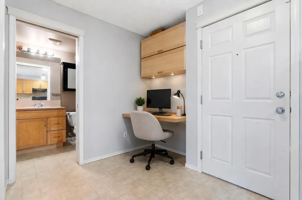 70 Panamount Drive NW Calgary AB T3K5Z1