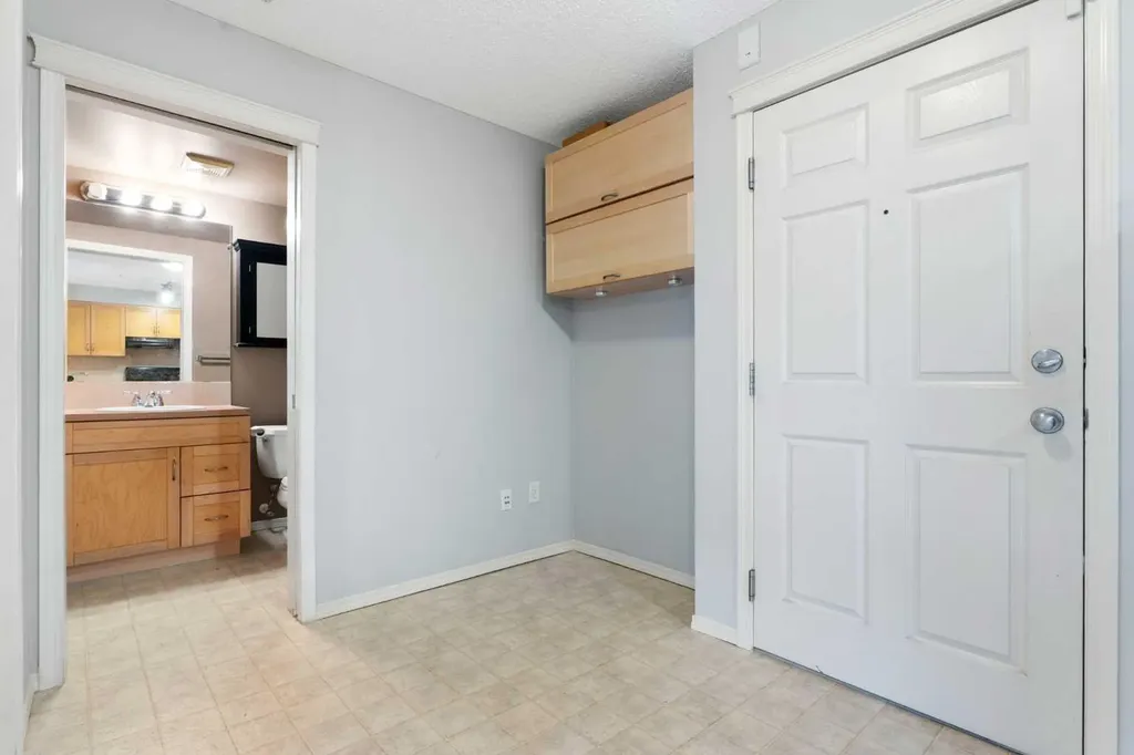 70 Panamount Drive NW Calgary AB T3K5Z1