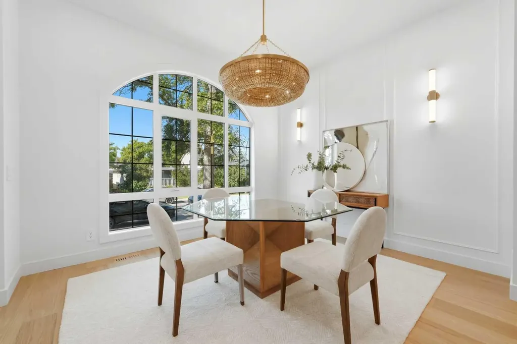 2233 2 Avenue NW Calgary AB T2N 0H1