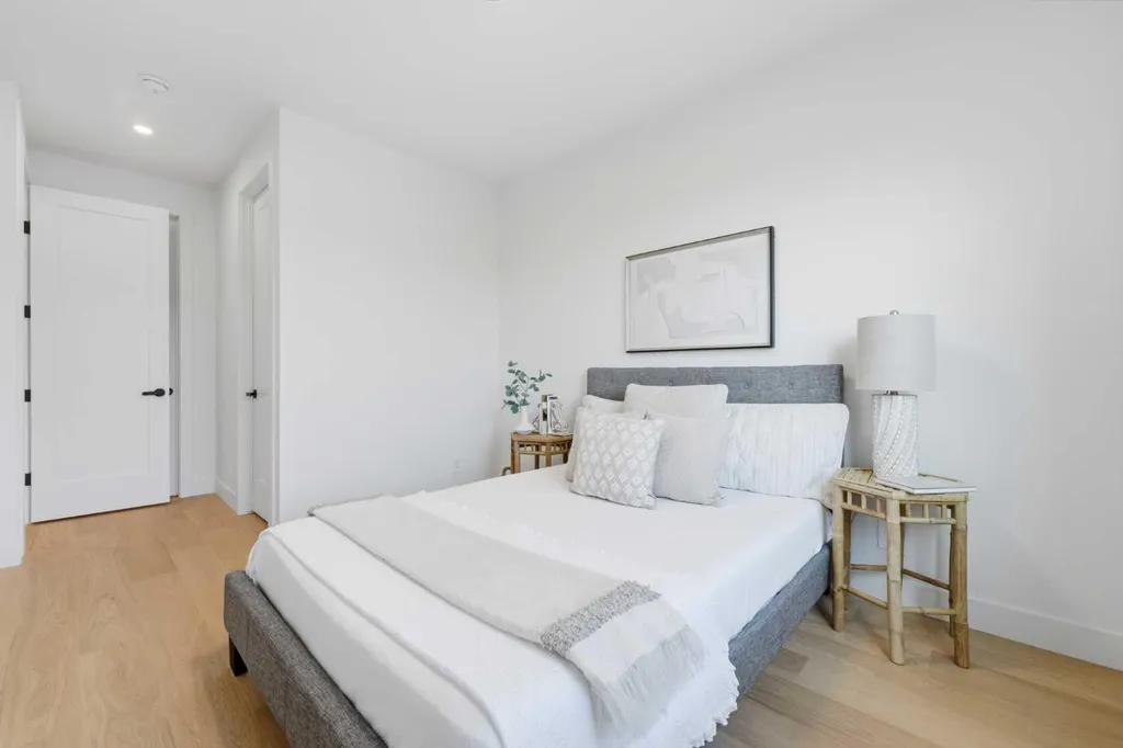 2233 2 Avenue NW Calgary AB T2N 0H1