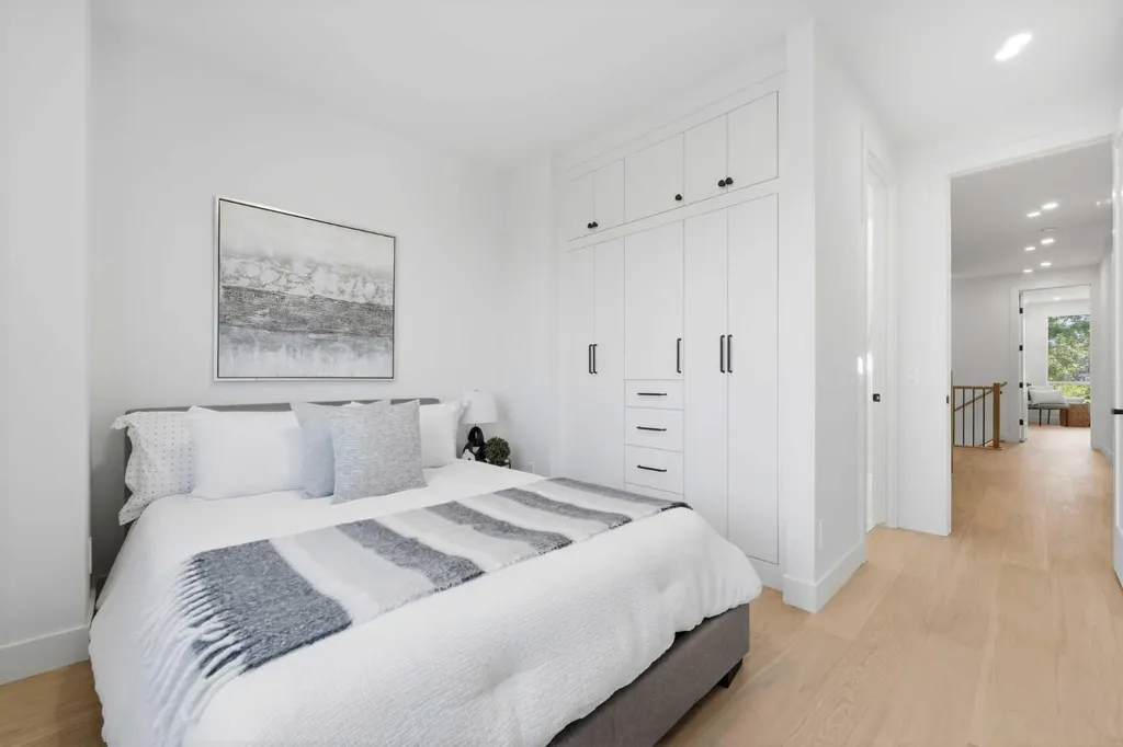 2233 2 Avenue NW Calgary AB T2N 0H1