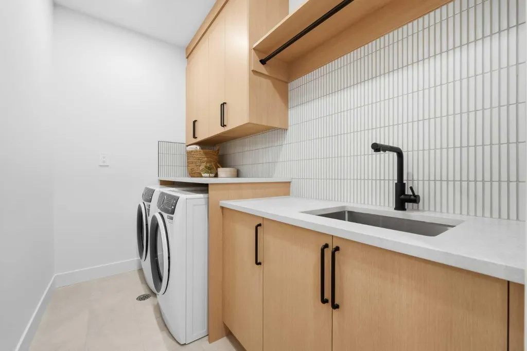 2233 2 Avenue NW Calgary AB T2N 0H1