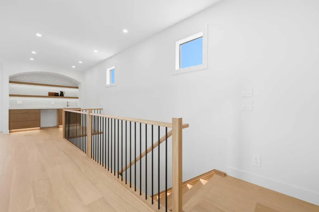 2233 2 Avenue NW Calgary AB T2N 0H1