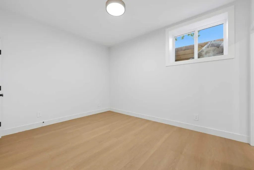 2233 2 Avenue NW Calgary AB T2N 0H1