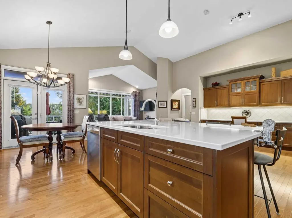 623 Tuscany Springs Boulevard NW Calgary AB T3L 2Y2