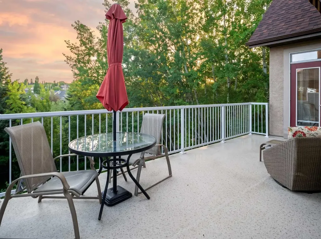 623 Tuscany Springs Boulevard NW Calgary AB T3L 2Y2