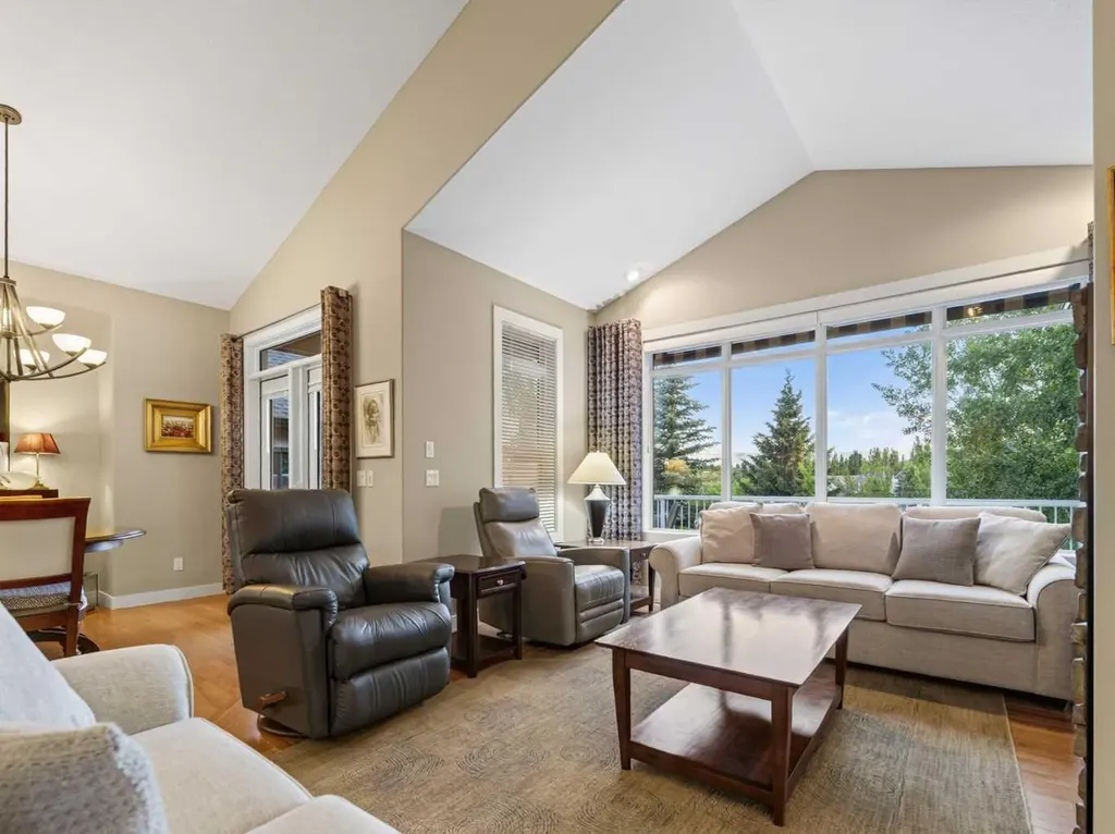 623 Tuscany Springs Boulevard NW Calgary AB T3L 2Y2