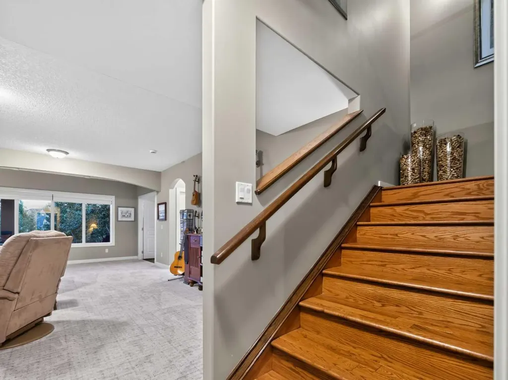 623 Tuscany Springs Boulevard NW Calgary AB T3L 2Y2