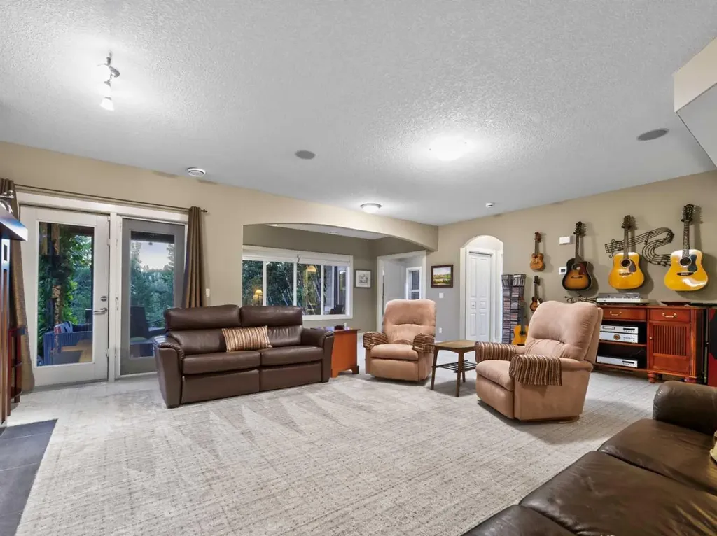 623 Tuscany Springs Boulevard NW Calgary AB T3L 2Y2