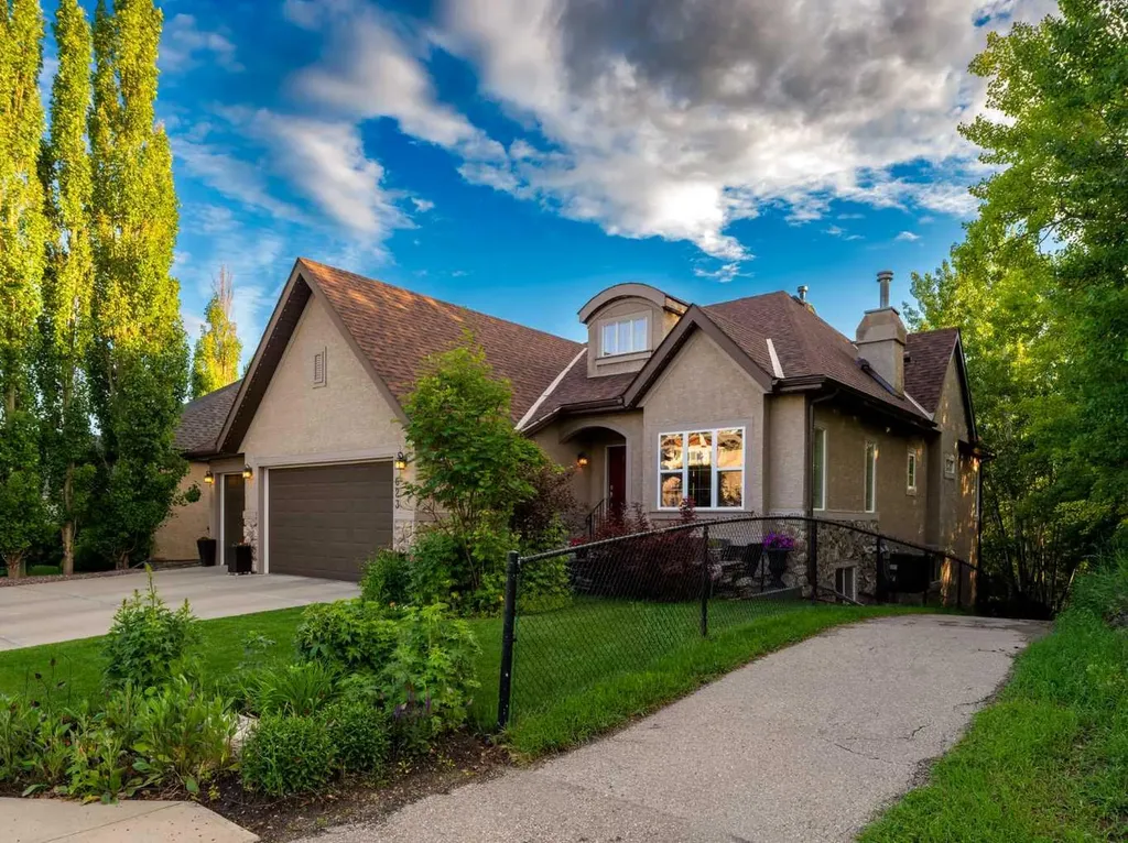 623 Tuscany Springs Boulevard NW Calgary AB T3L 2Y2