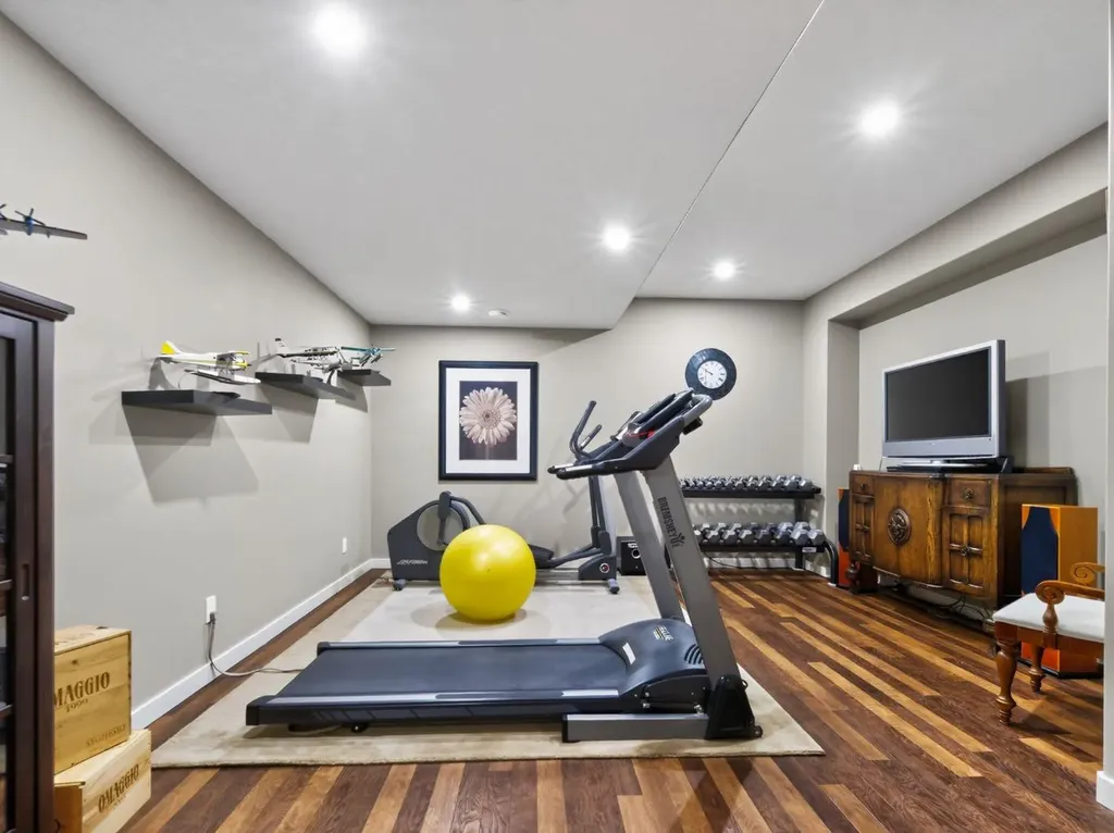 623 Tuscany Springs Boulevard NW Calgary AB T3L 2Y2