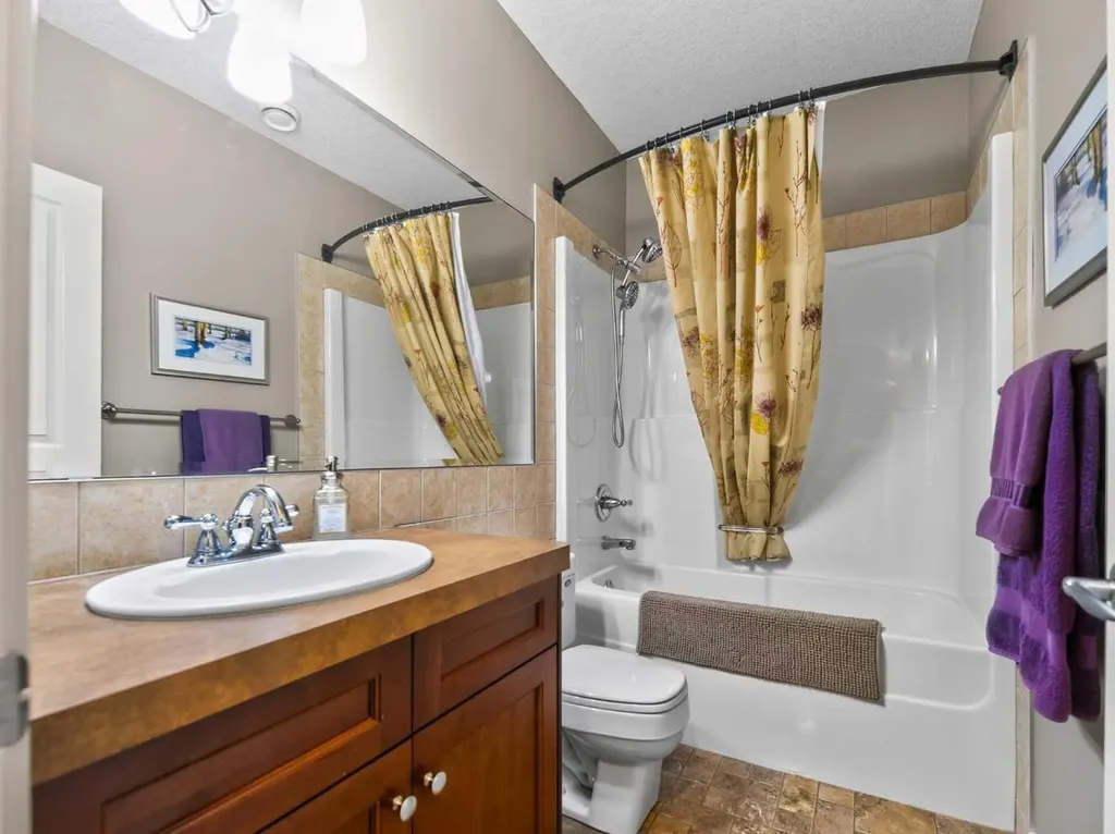 623 Tuscany Springs Boulevard NW Calgary AB T3L 2Y2