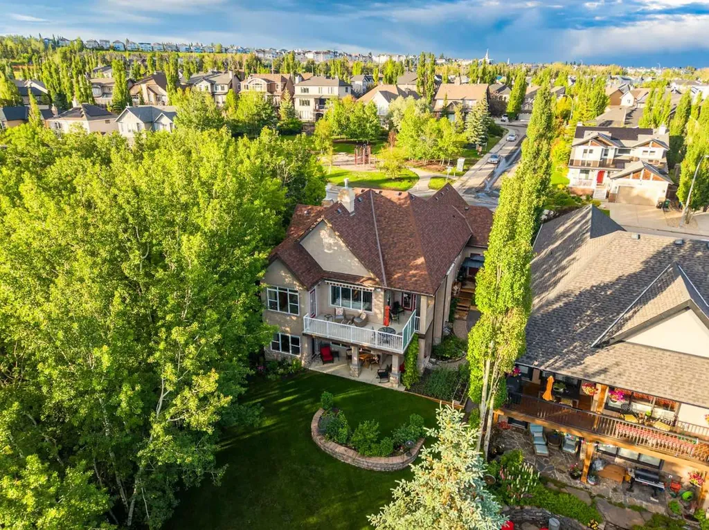 623 Tuscany Springs Boulevard NW Calgary AB T3L 2Y2