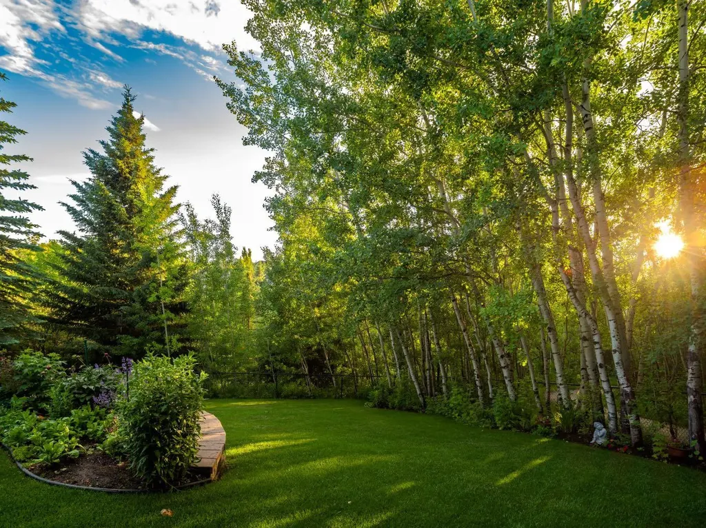 623 Tuscany Springs Boulevard NW Calgary AB T3L 2Y2