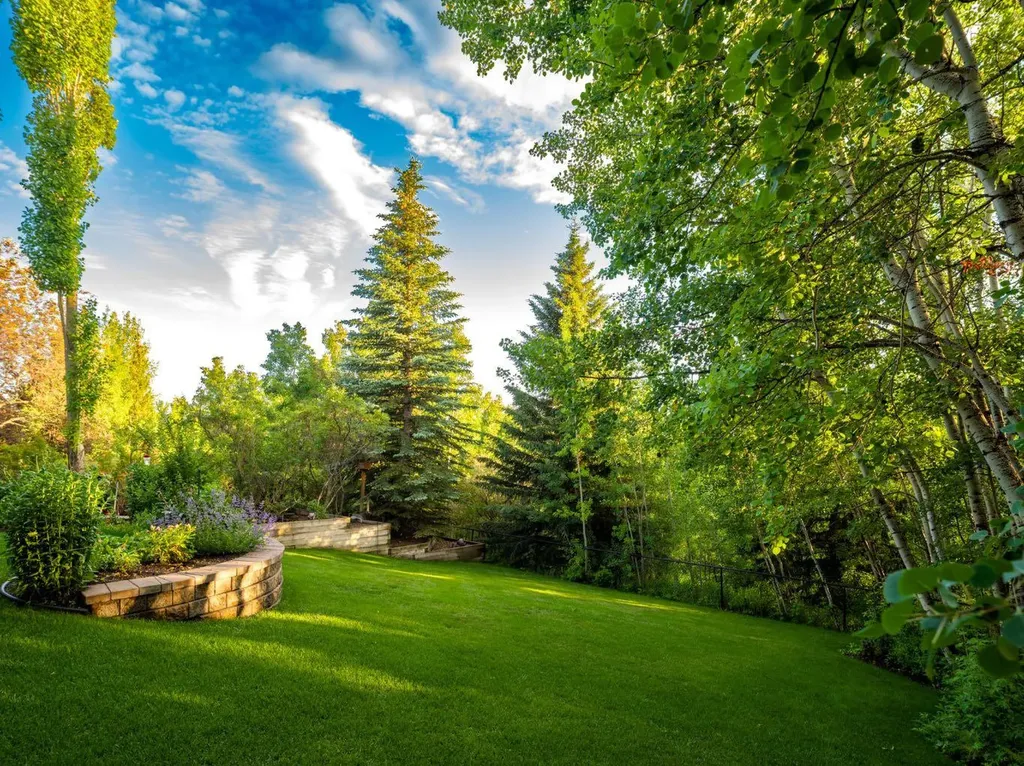 623 Tuscany Springs Boulevard NW Calgary AB T3L 2Y2