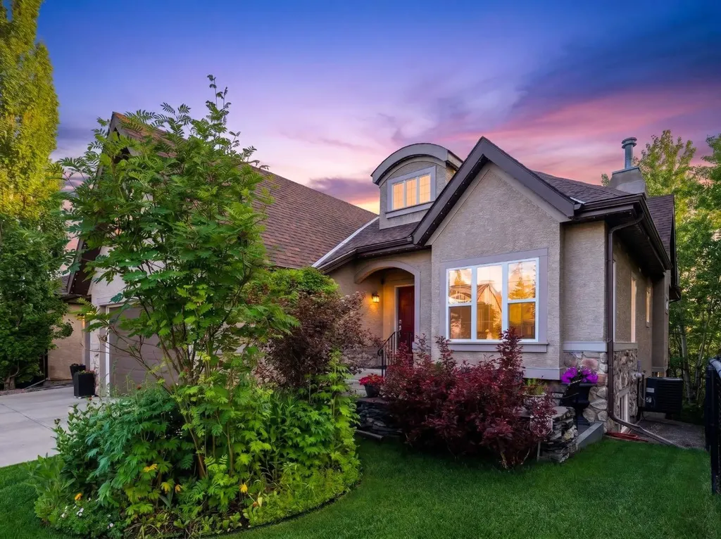 623 Tuscany Springs Boulevard NW Calgary AB T3L 2Y2