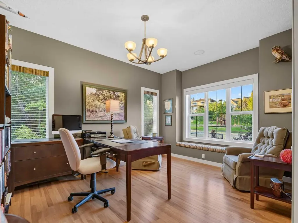 623 Tuscany Springs Boulevard NW Calgary AB T3L 2Y2